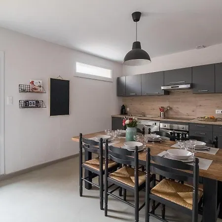 Apartamento 4 Et 6 Personnes Au Coeur Du Centre Medieval De Billom