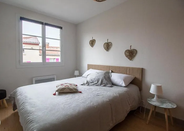 4 Et 6 Personnes Au Coeur Du Centre Medieval De Apartment Billom