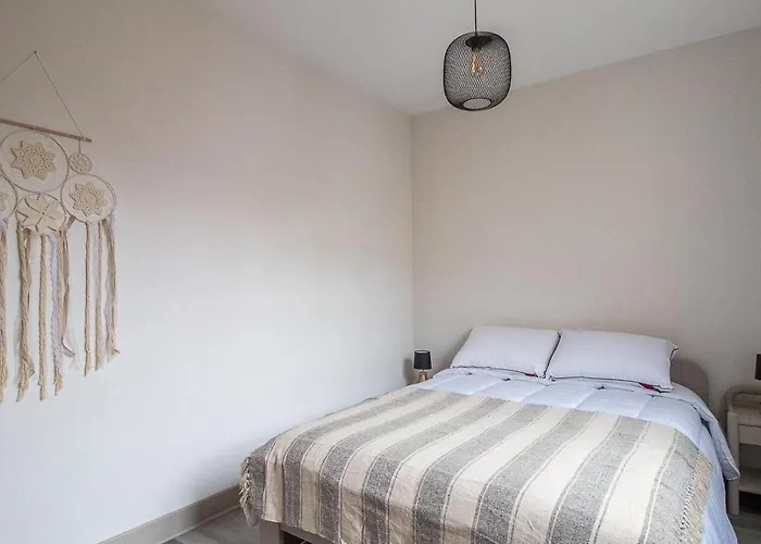 4 Et 6 Personnes Au Coeur Du Centre Medieval De *