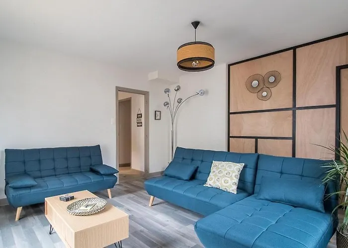 4 Et 6 Personnes Au Coeur Du Centre Medieval De Apartment